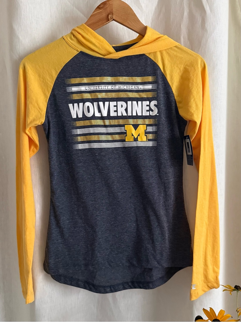 NWT Champion Michigan Wolverines Hooded Long Sleeve Tee XS Maize Blue Football